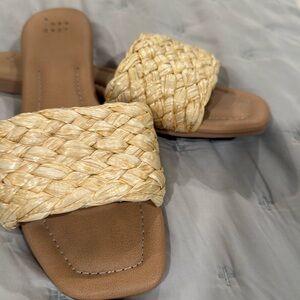 Sandals great for the beach or just hanging out. Only worn a few times. Size 8